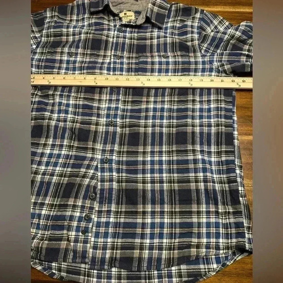 Vintage Woolrich Plaid Flannel Shirt in classic blue, white, black, and gray. - Picture 8 of 8